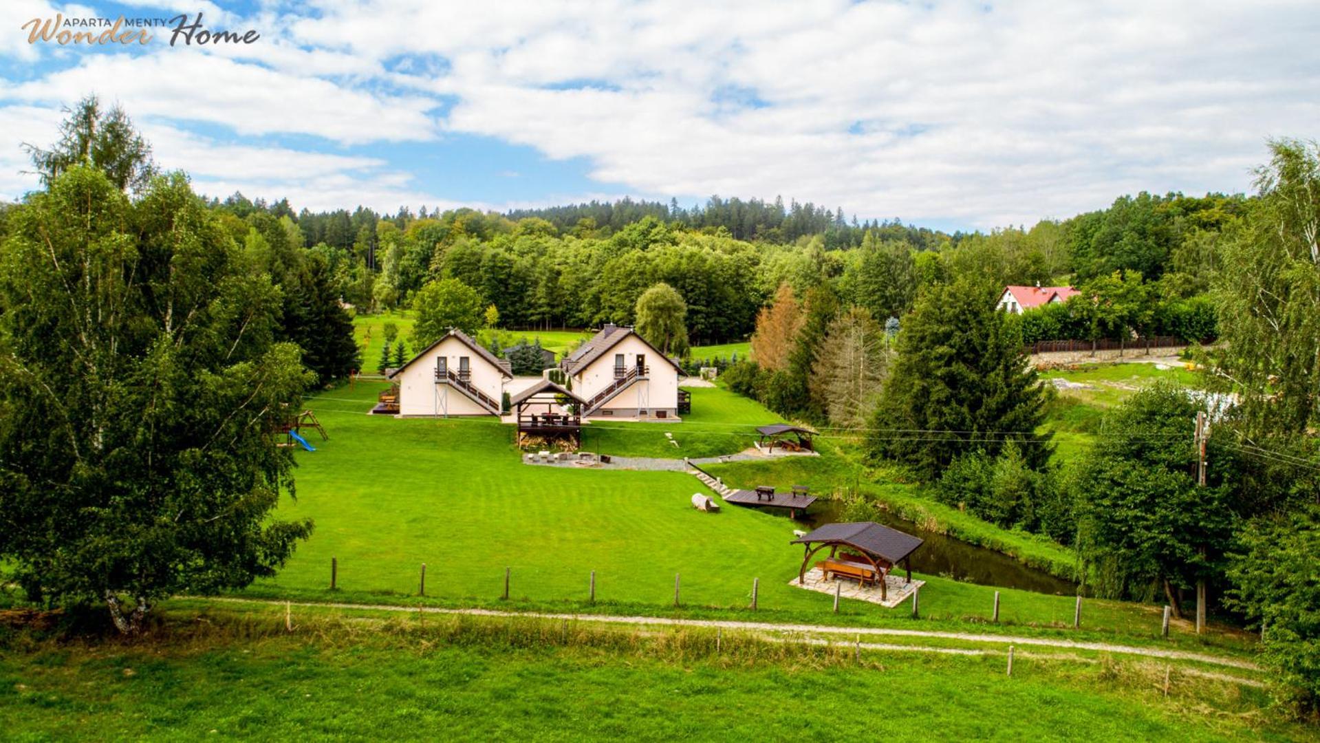 Apartamenty Czerwony Dworek - Duzy Teren Zielony, Plac Zabaw, Miejsce Na Grilla I Staw Z Mozliwoscia Wedkowania, Boisko Mysłakowice Extérieur photo
